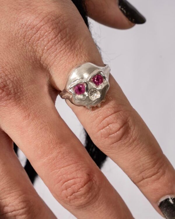 skull ring with rubbies
